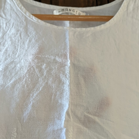 ❤️ White embroidered tank with back cutout - Picture 5 of 5